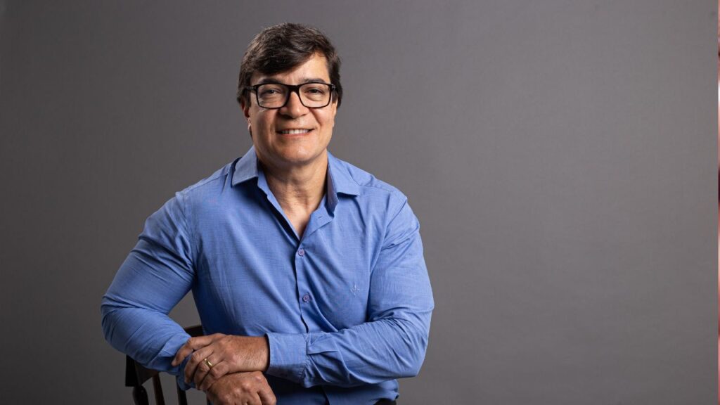 Desvio de Septo: Combinando Correção Funcional e Estética | Dr. Henrique Rios